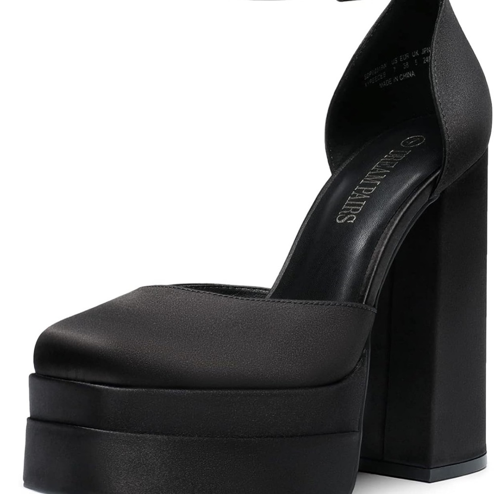 Dream Pairs Black Platform Pumps